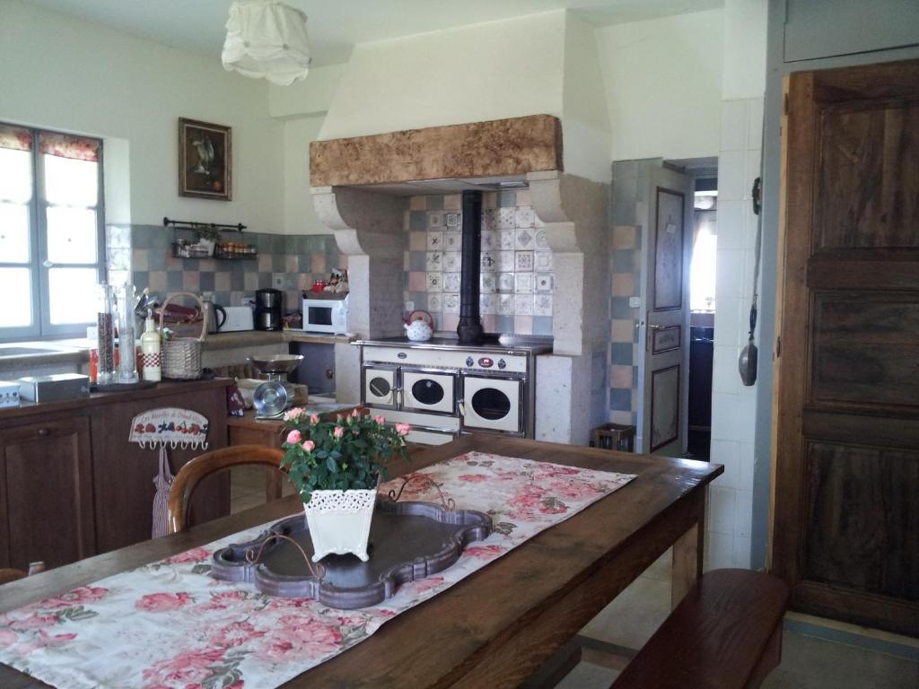 Bed and Breakfast Au Bon Gre D'Hugoline Blanzac  Exteriér fotografie